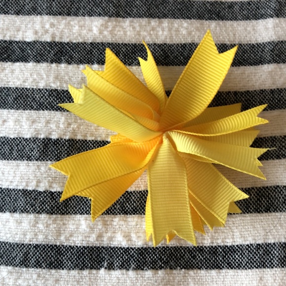 Set of 4 Ribbon Barrettes (Blue,Green,Yellow,Pink) - Picture 4 of 9